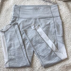 ⭐️grey and white mesh leggings capri